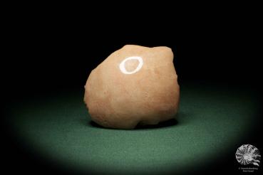 Peach-Moonstone a mineral